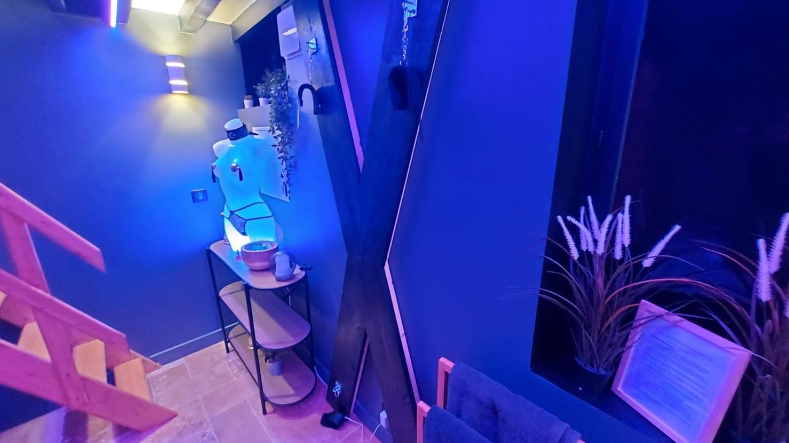 Loveroom Sauna, Balneo, Parking Prive Dans Le Centre De Онфльор Екстериор снимка