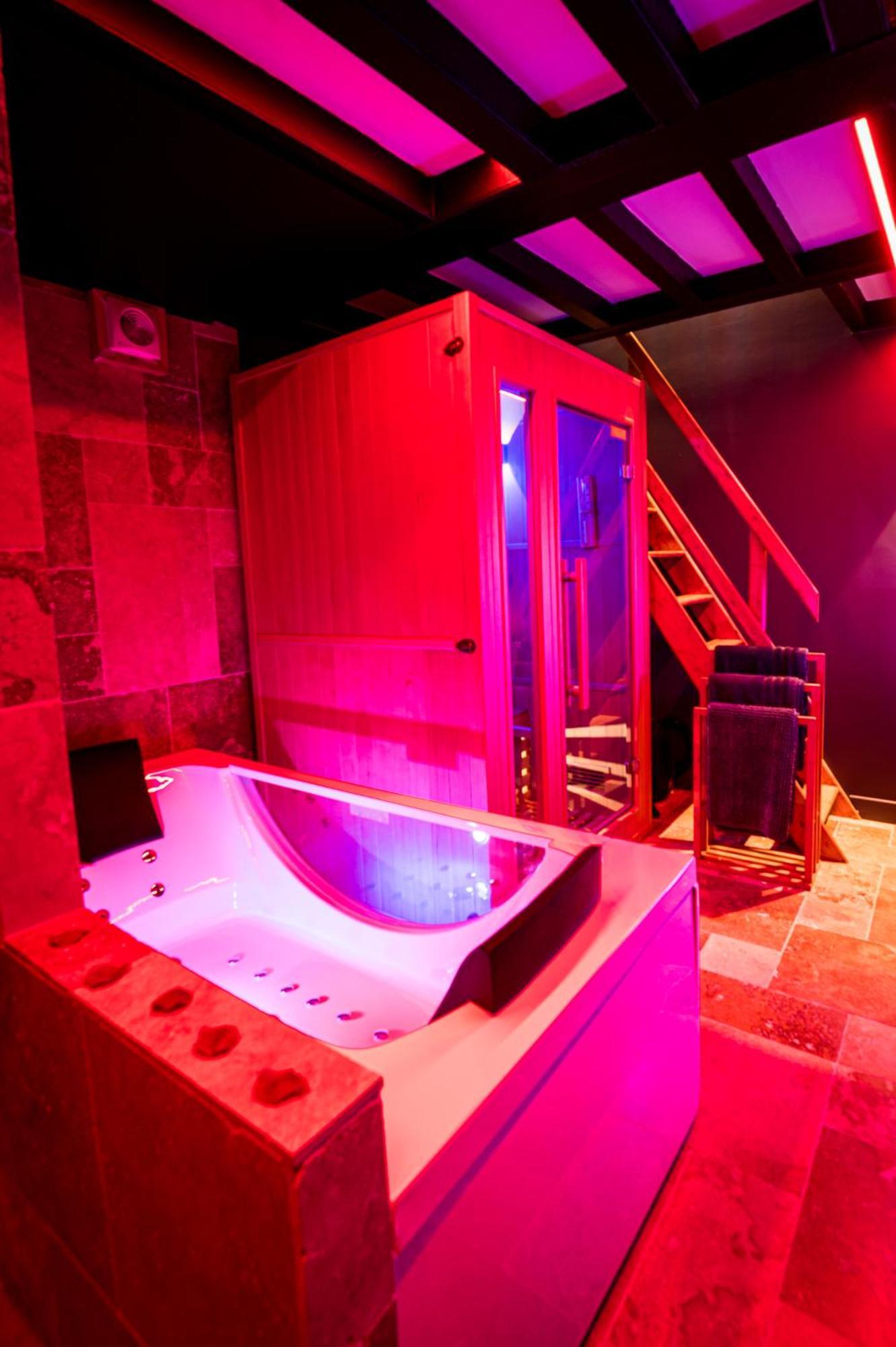 Loveroom Sauna, Balneo, Parking Prive Dans Le Centre De Онфльор Стая снимка