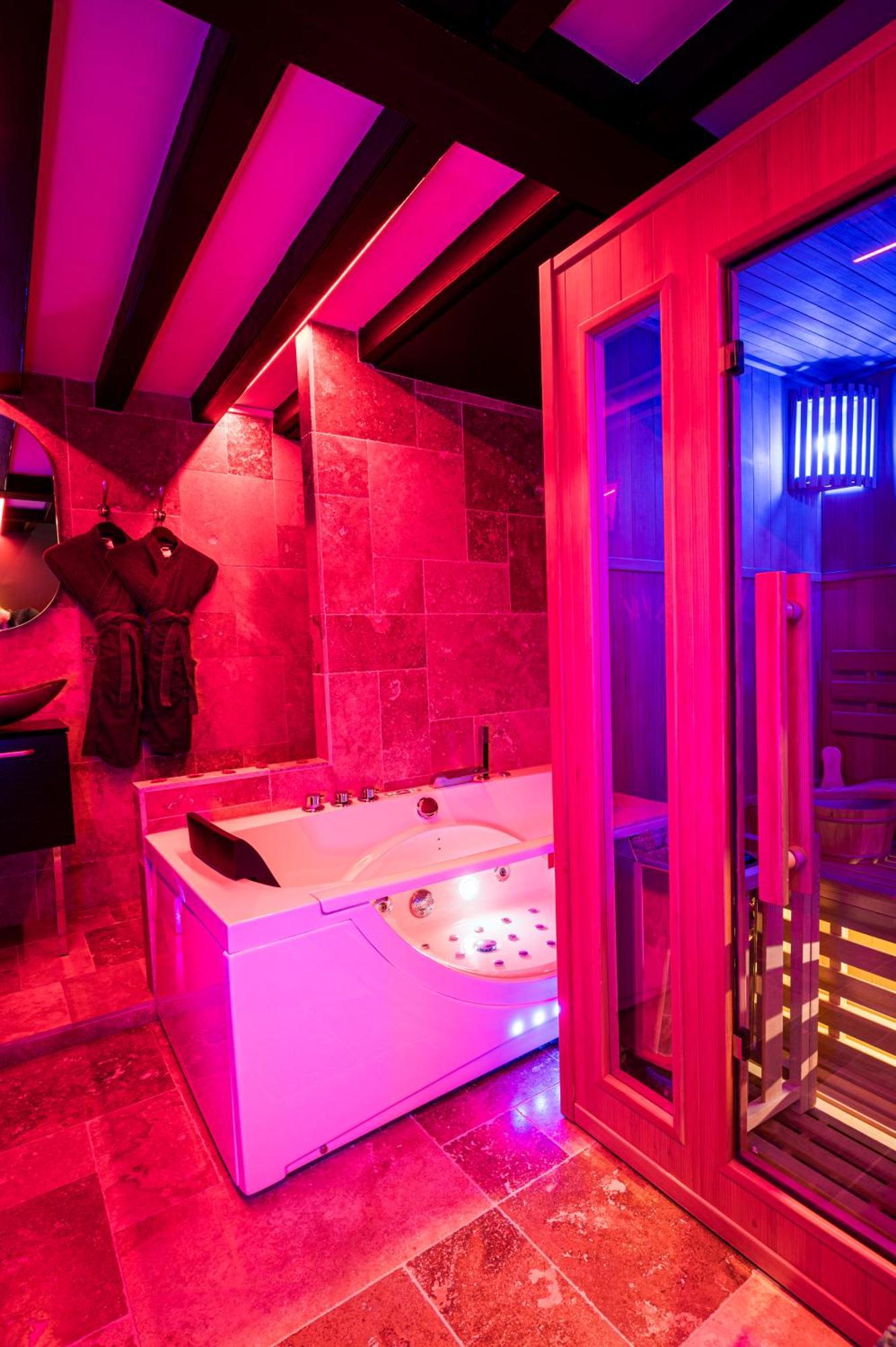 Loveroom Sauna, Balneo, Parking Prive Dans Le Centre De Онфльор Стая снимка