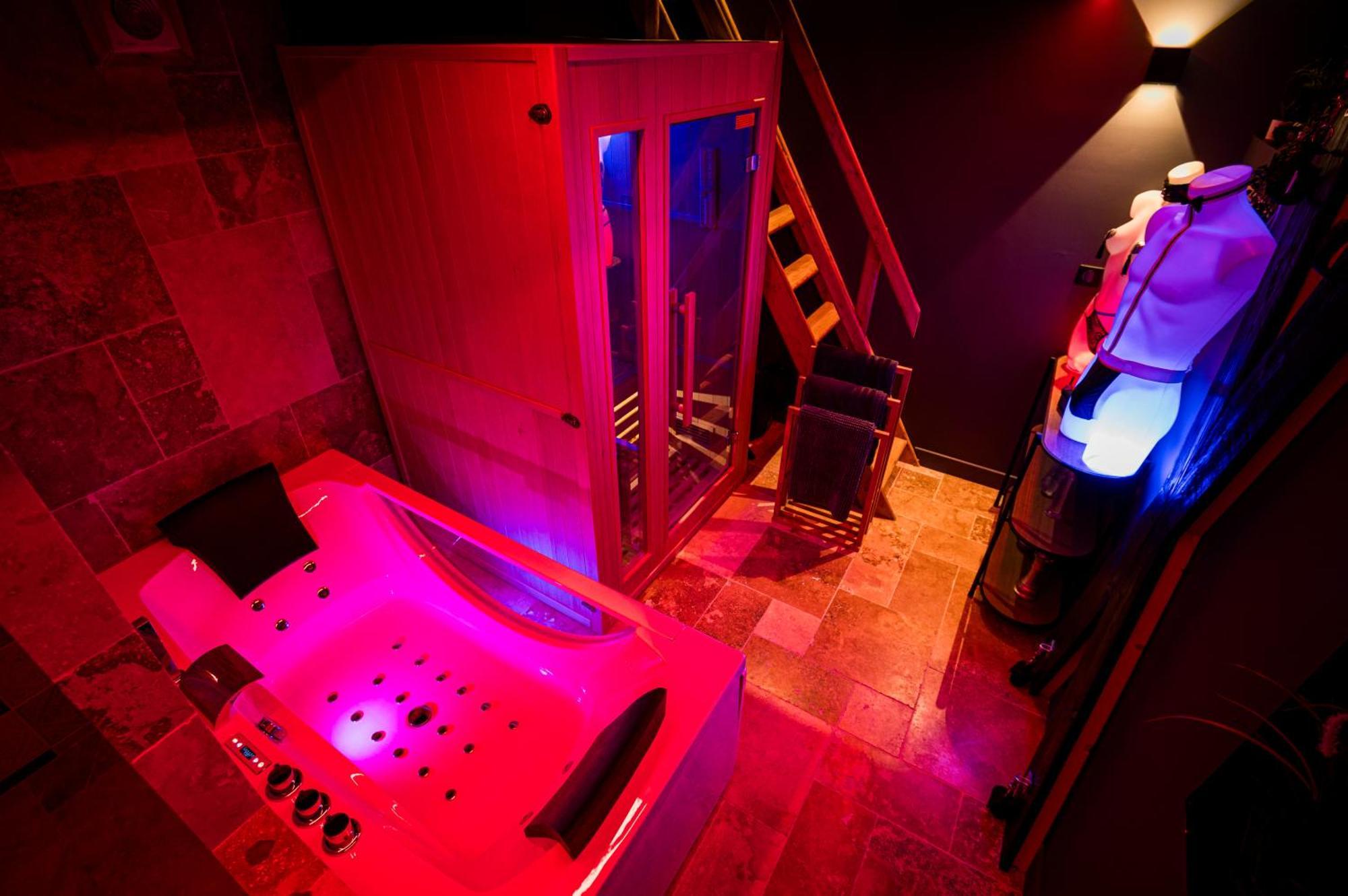Loveroom Sauna, Balneo, Parking Prive Dans Le Centre De Онфльор Стая снимка